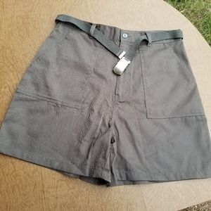 2/$20 Premier International Khaki Size 10 Shorts …